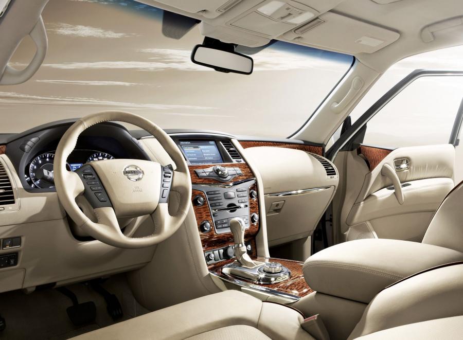 Nissan Patrol 2010 года  (фото 15 из 118)